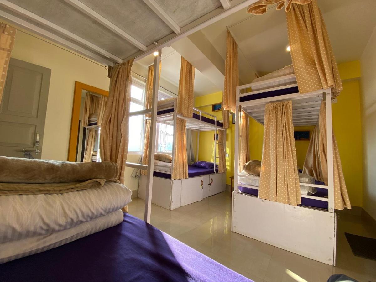 Tag Along Backpackers Pansiyon Gangtok Dış mekan fotoğraf
