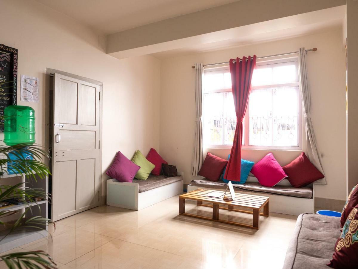 Tag Along Backpackers Pansiyon Gangtok Dış mekan fotoğraf